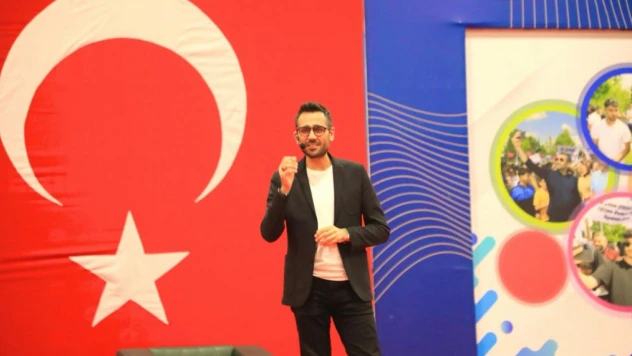 Elazığ Belediyesi'nin Düzenlediği Gri Koç Semineri Yoğun İlgi Gördü