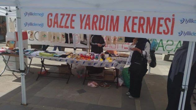 Elazığ'da Gazze Yararına Kermes Düzenlendi