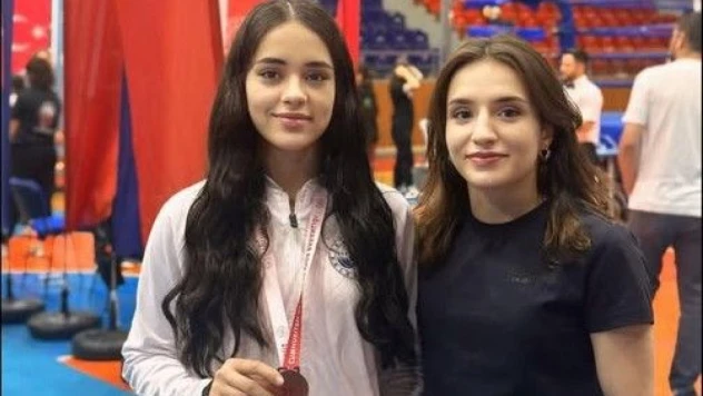 Elazığlı Boksör Elanur Yüngül Türkiye 3.'sü Oldu