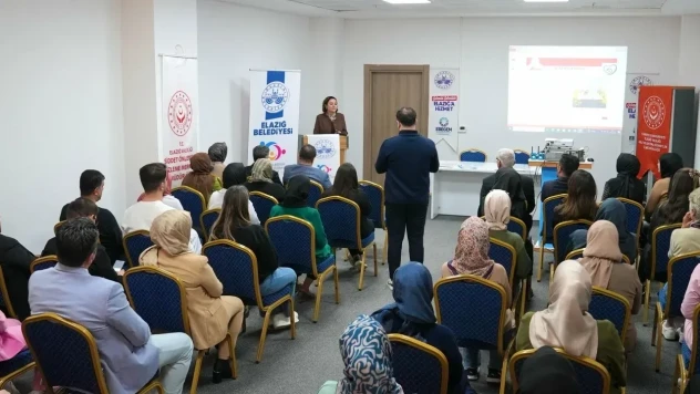 Engelsiz Yaşam Merkezi'nde 'Beyaz Ev' Projesi Tanıtım Programı Gerçekleştirildi