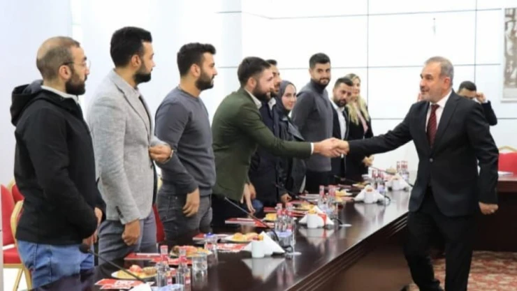 AK Parti Gençlik Kolları, Başkan Alan İle Bir Araya Geldi