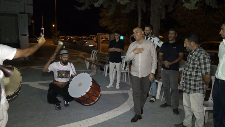 Akçakiraz Belediyesi'nde Zam Kutlaması