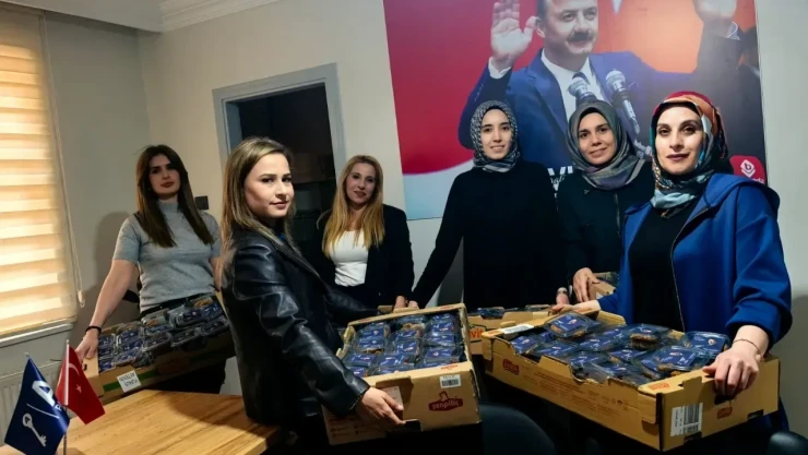 Başkan Ercan, Kadir Gecesinde Vatandaşlarla Buluştu
