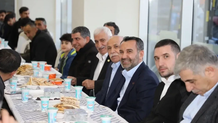 Başkan Şerifoğulları Seçim Çalışmalarını Sürdürüyor