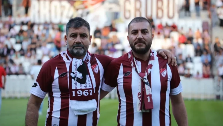 El Ele Kol Kola Hep Birlikte 1.Lig'e