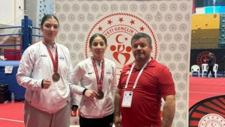 Elazığ'a Samsun'dan 2 Madalya