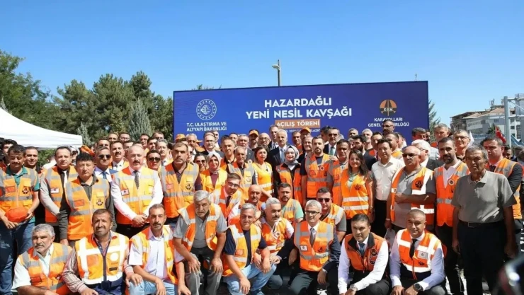 Elazığ'a Yeni Nesil Akıllı Kavşak! Bakan Uraloğlu Açılışı Gerçekleştirdi