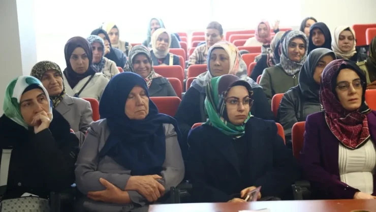 Elazığ Belediyesi Sağlık Haftası'nda Bilgilendirme Ve Tarama Faaliyetleri Gerçekleştirdi