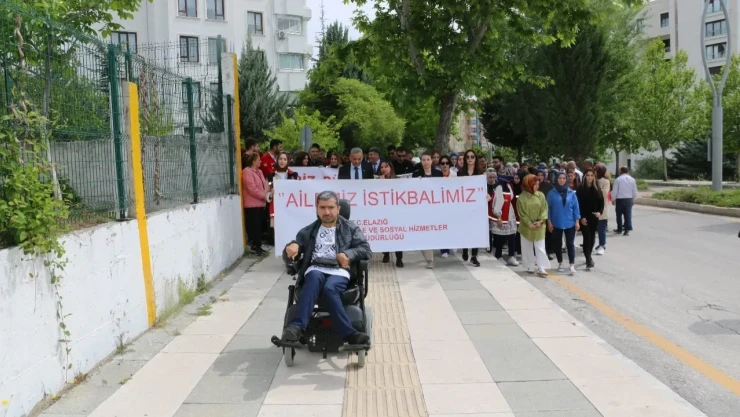 Elazığ'da 'Aile Haftası' Farkındalık Yürüyüşü