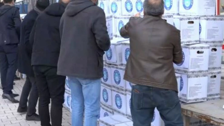 Elazığ'da İhtiyaç Sahiplerine Yardım Kolisi