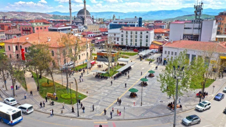 Elazığ Postahane Meydanı Gündemde