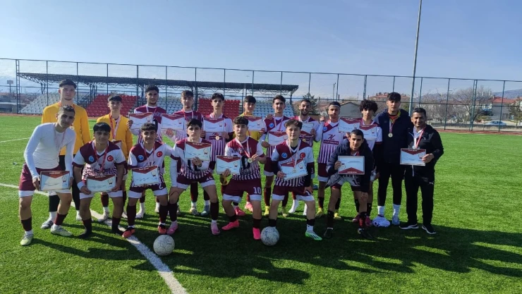 Elazığ Spor Lisesi Yarı Finalde