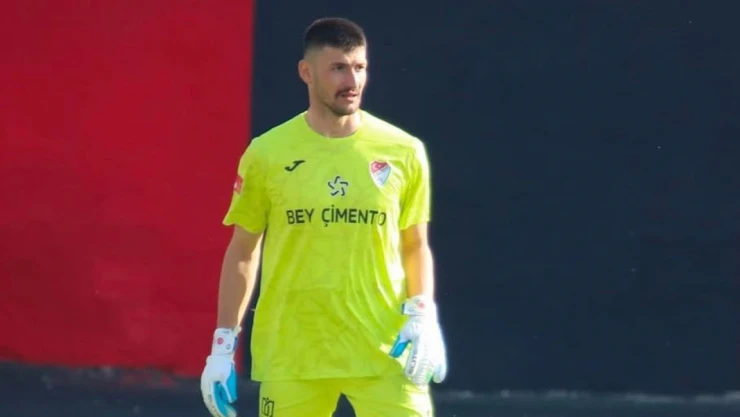 Elazığspor'dan Ayrıldı Forvetlere Geçit Vermiyor