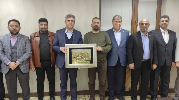 ELEP'de Başkan Değişimi
