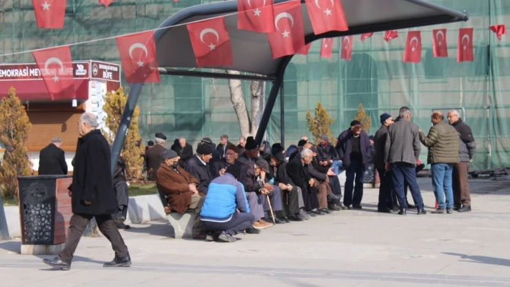 Emekliler: Çay İçecek Parayı Bile Bulamıyoruz