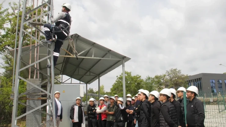 Fırat EDAŞ, Meslek Lisesi Öğrencileriyle Bir Araya Geldi