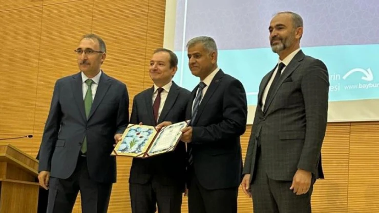 Fırat Üniversitesi Bilim Ödülüne Layık Görüldü