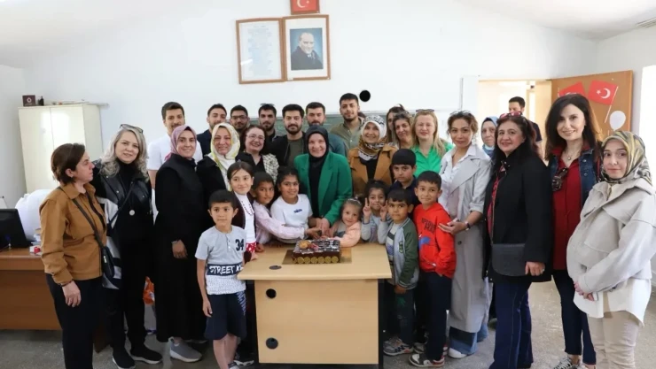 Fırat Üniversitesi'nden Köy Okuluna Destek