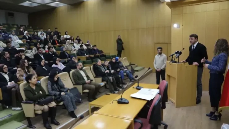 Fırat Üniversitesinde 'İşaret Dili Eğitimi' Programı Düzenlendi