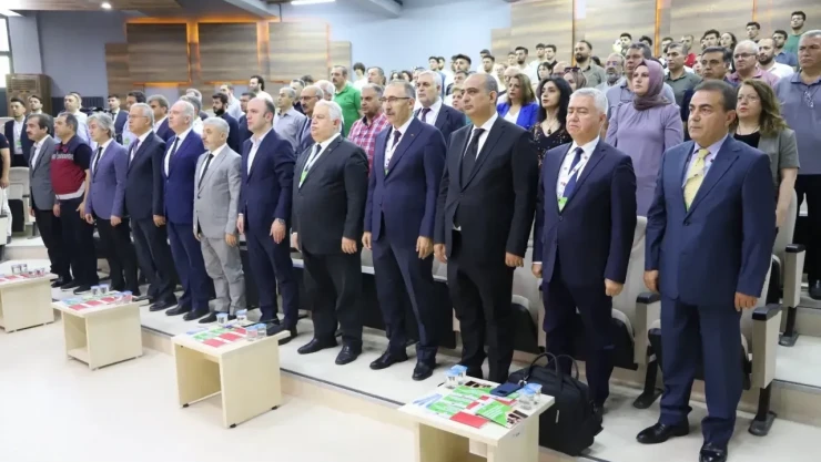 FÜ'de Sokak Hayvanları Sempozyumu