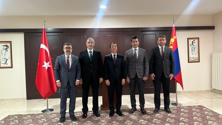 FÜ'den Anlamlı Ziyaret