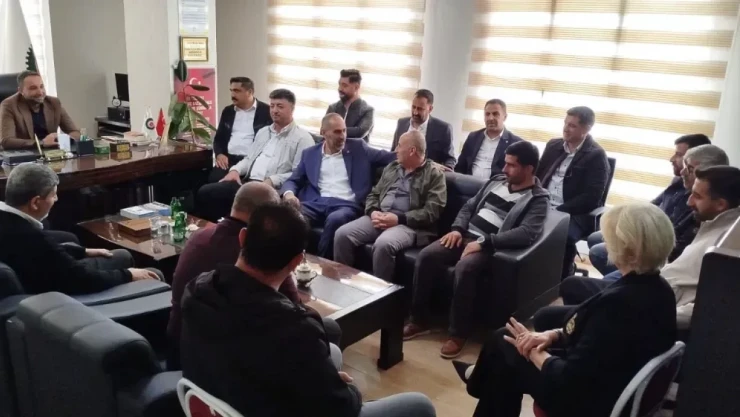 Hizmet-İş Sendikası Elazığ Şubesinden Bayramda Emekçilere Ziyaret