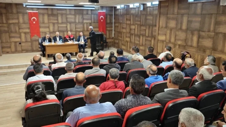 İl Müdürü KILIÇ İlçe Ziyaretleri Kapsamında Çiftçilerle Bir Araya Geldi