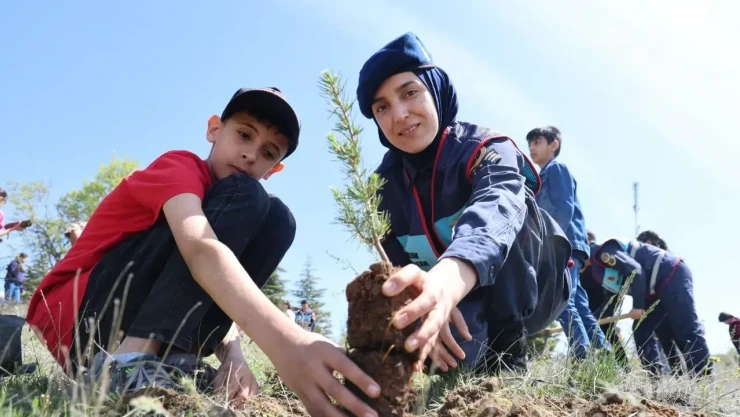 Jandarma Öğrencilerle Fidan Dikti