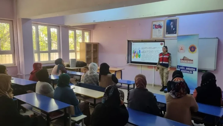 Jandarmadan Kadına Yönelik Şiddetle Mücadele Eğitimi