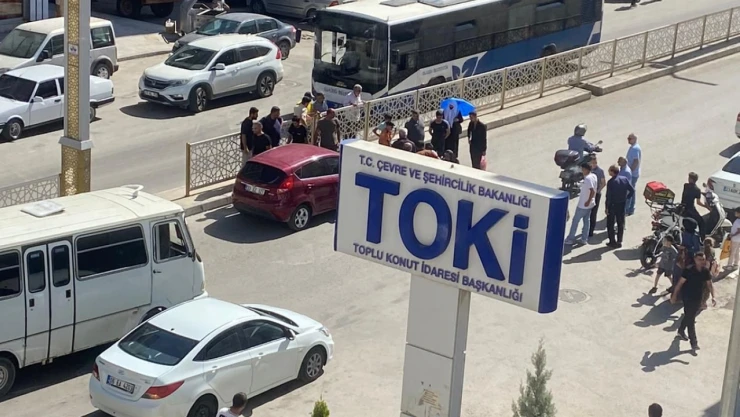 Karşıya Geçmek İstedi Otomobil Çarptı