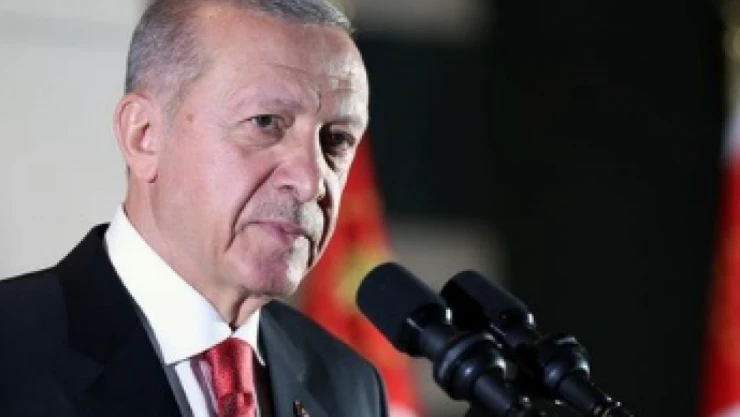 Kimin Eli, Kimin Cebinde Belli Değil