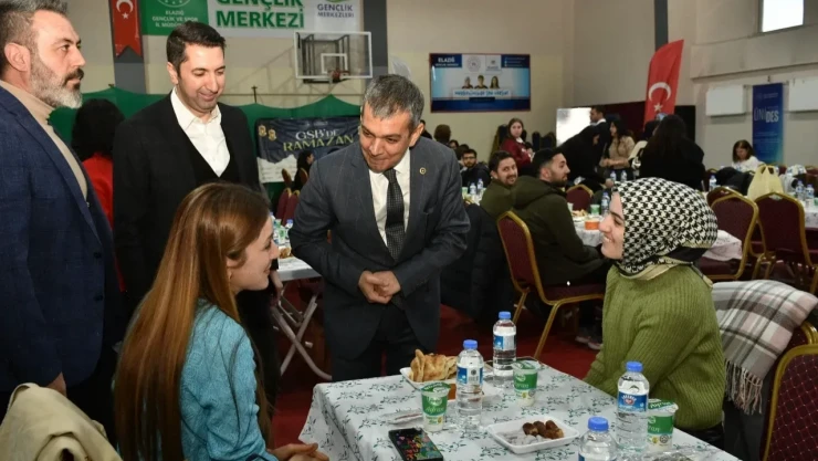 Milletvekili Keleş, Gençlerle İftar Sofrasında Buluştu