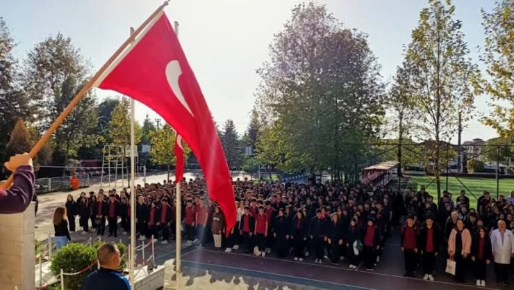 Okullarda 1 Dakikalık Saygı Duruşu!