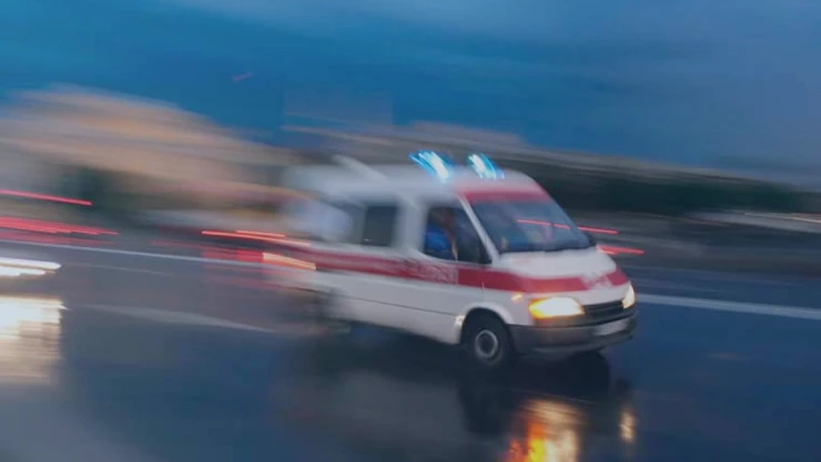Otomobil Bariyerlere Çarptı