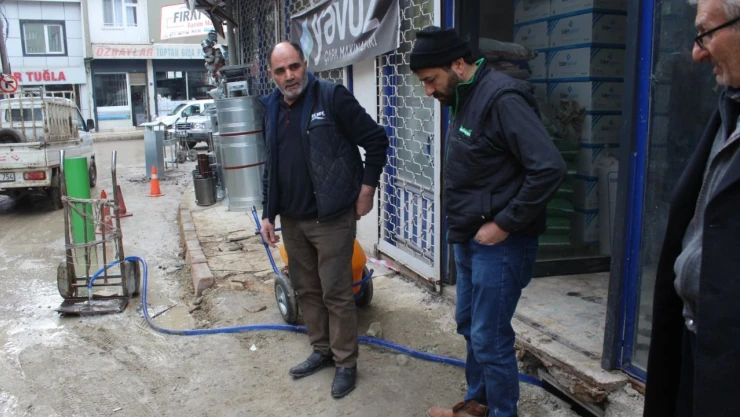 Şire Meydanı'nda Su Bilmecesi Esnaf Mağdur!