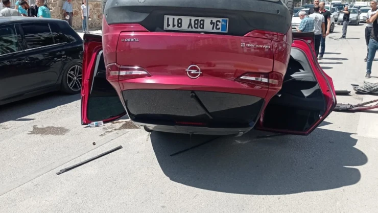 Takla Atan Araçta 3 Kişi Yaralandı!