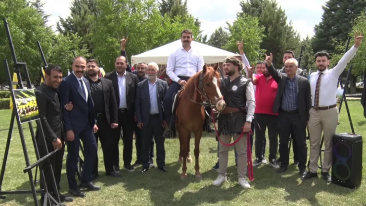 Ülkü Ocakları Türkçülük Günü'nü Kutladı