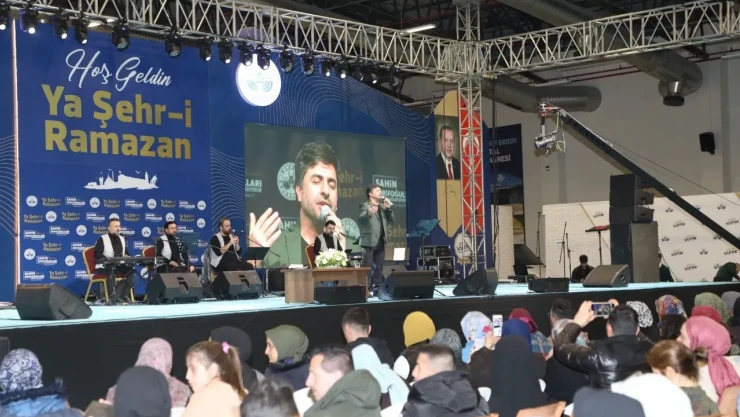 Ünlü Sanatçı Sedat Uçan Elazığlıları Mest Etti