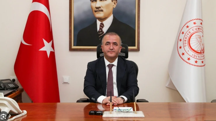 Vali Hatipoğlu: Bazılarını Sizler Adına Kar Topuna Tutacağım!