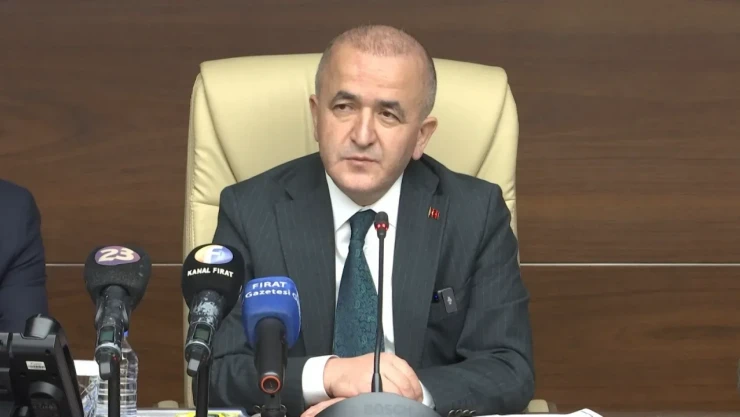 Vali Hatipoğlu'ndan Çimento Fabrikası ve Müftülük Sitesi Açıklaması