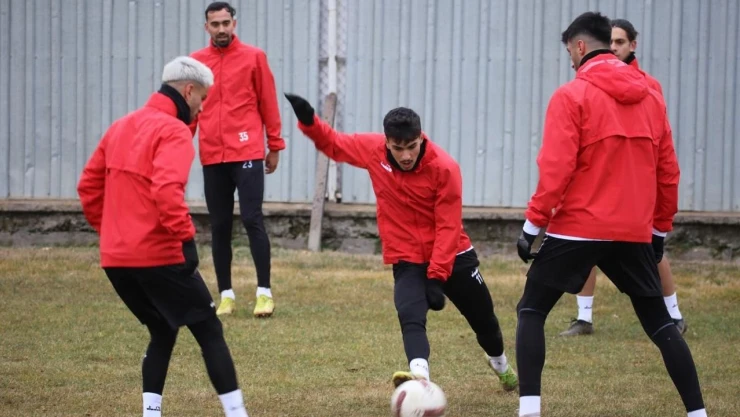 Yenihayat: Pazarspor Maçı Zorlu Geçecek