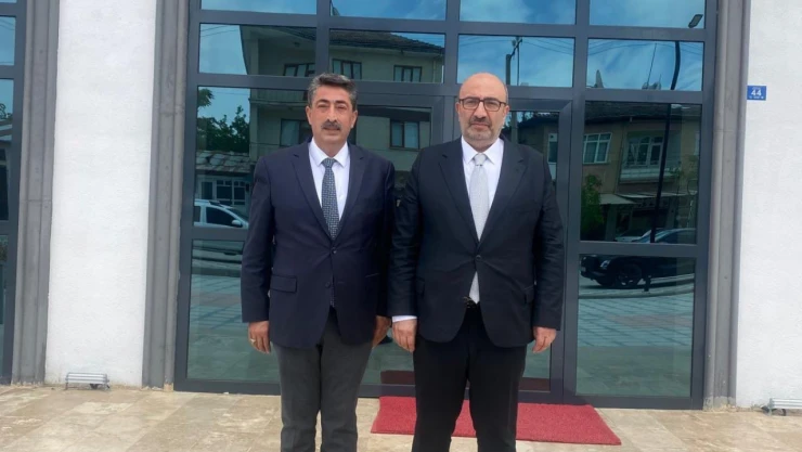 Yurtbaşı'nın Başkanı Değil, Hizmetkârıyım