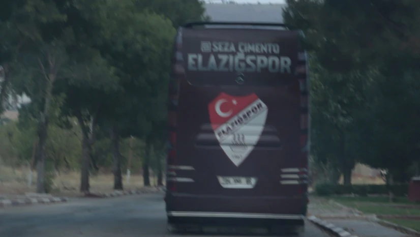 Elazığspor Otobüsü Kaza Yaptı