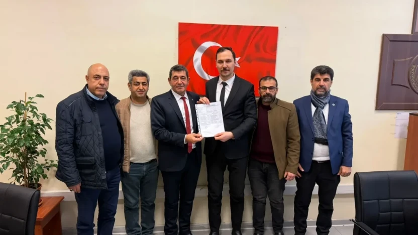 Başkan Cebrail Top Mazbatasını Aldı!