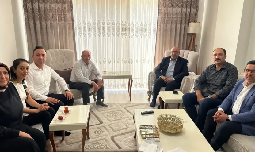 Bayrak Evler Projesi'ne Milletvekillerinden Tam Destek