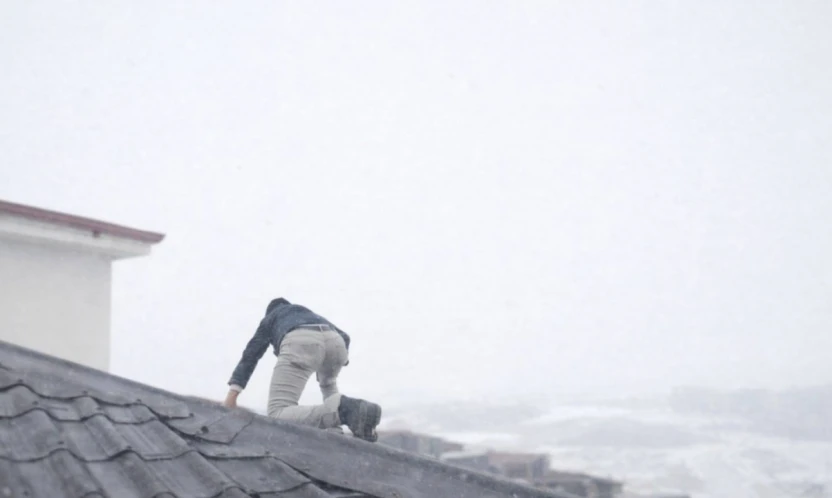 Havaya Aldırış Etmeden Canını Tehlikeye Attı!