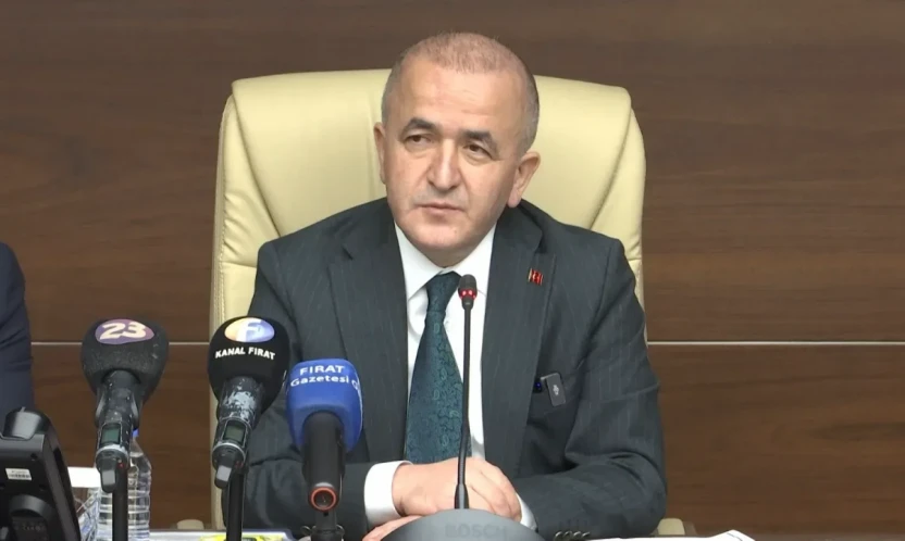 Vali Hatipoğlu'ndan Çimento Fabrikası ve Müftülük Sitesi Açıklaması